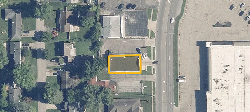 711 Taywood Rd