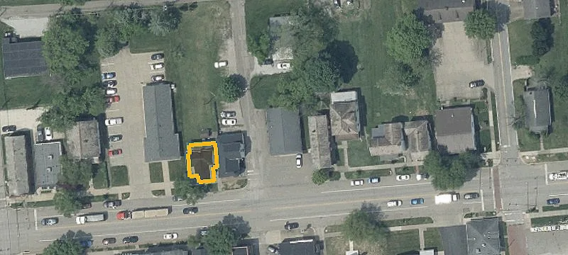 28 Main St