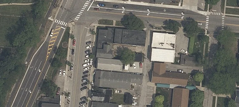 32 3rd St