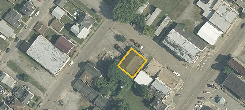 210 4th St