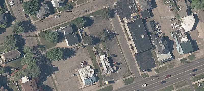 620 Lincoln E Way