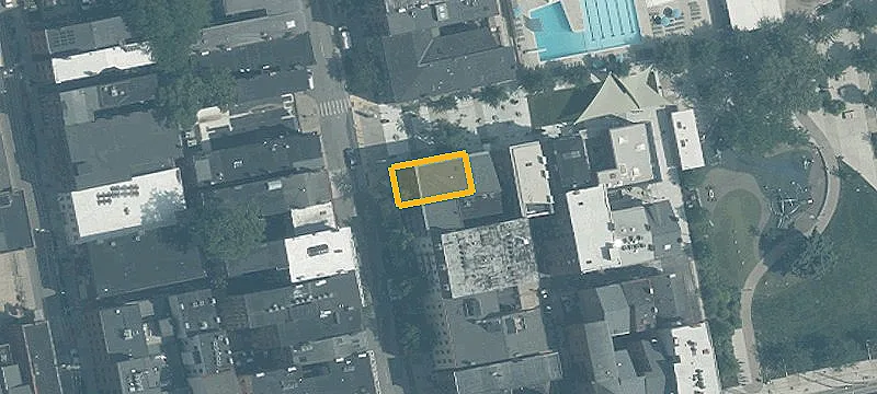 1318 Main St