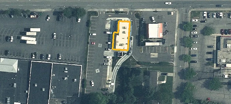2141 Main St
