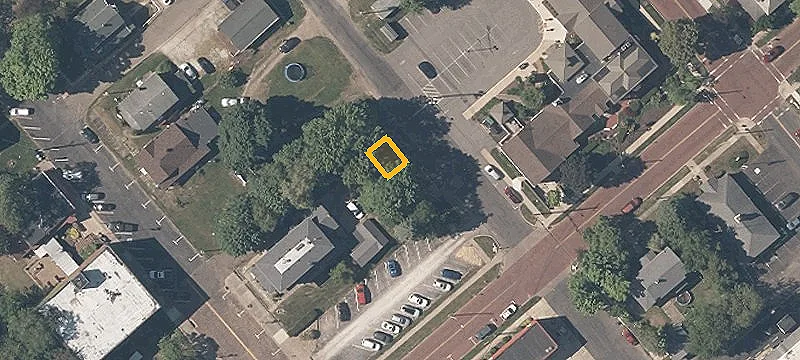 224 Walnut Ave