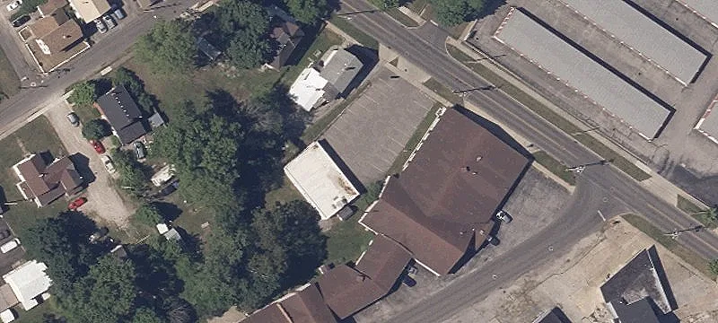 34 Woodlawn Ave