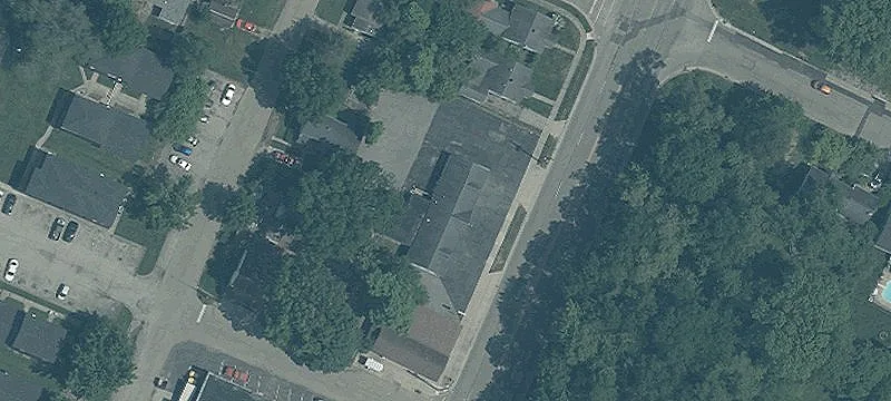 305 Main St