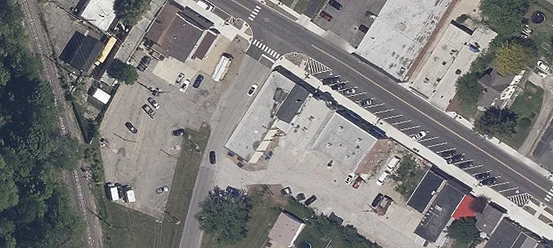 915 Main St