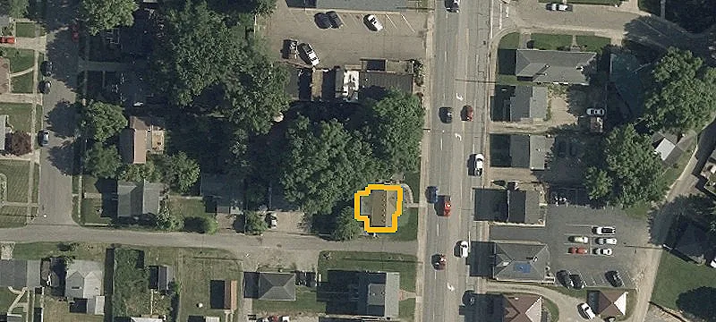 1921 Maple Ave