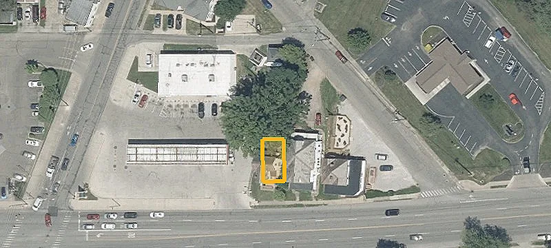 923 Main St