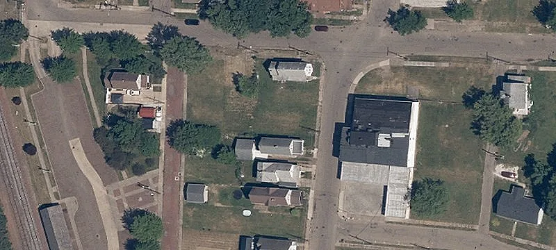 301 Brown NW Ave
