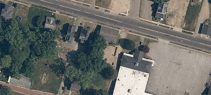 1738 Tuscarawas E St