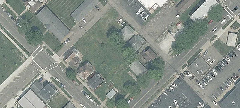 121 4th St