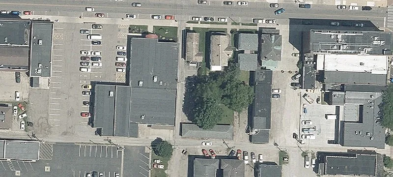 130 Chestnut St