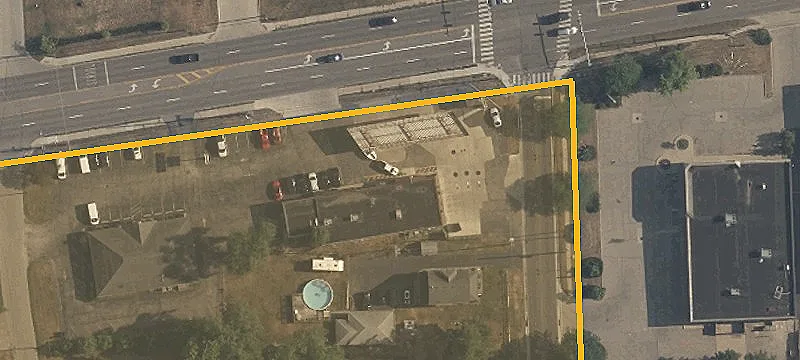 5101 Alexis Rd
