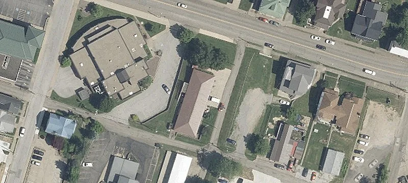 320 Main St