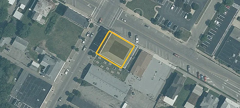 400 Main St