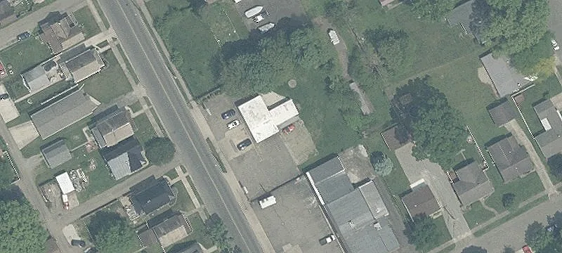 925 Tuscarawas NW Ave