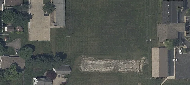 305 Lutz Rd