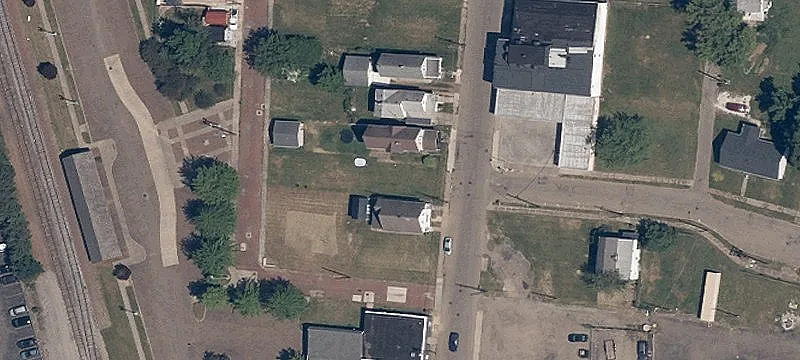 Brown NW Ave