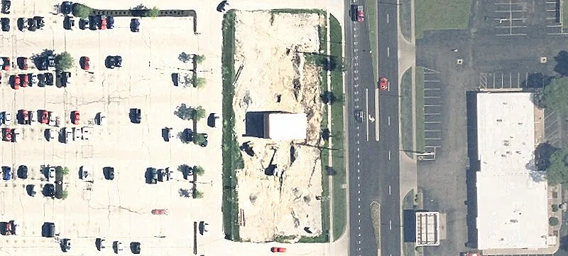 825 Un Rd