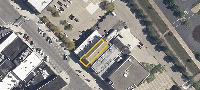 453 Broadway