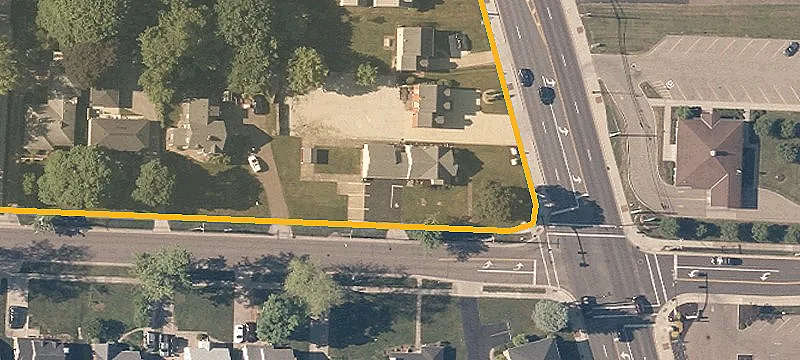 1005 Main St