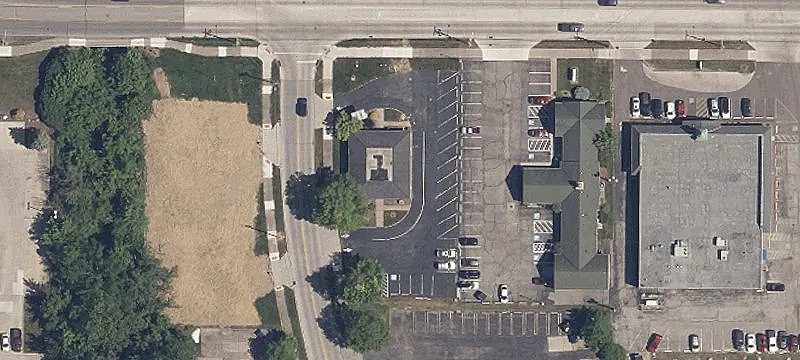 1977 Cooper Foster Park Rd