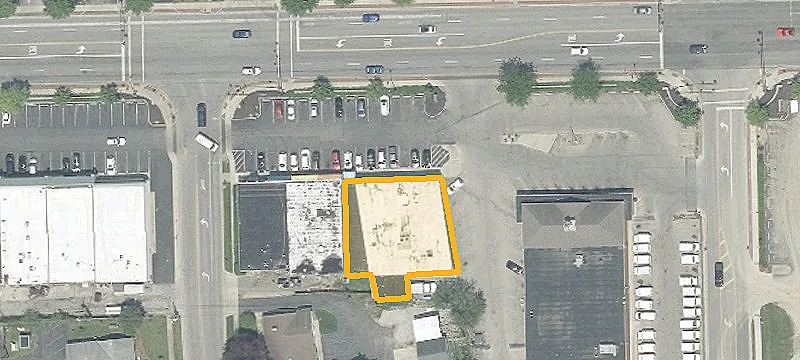 7175 Main St