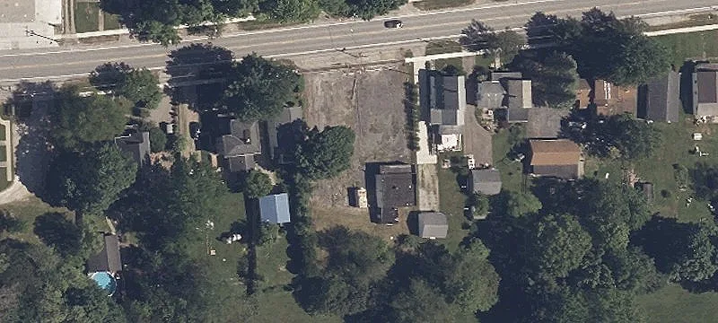 121 Main St