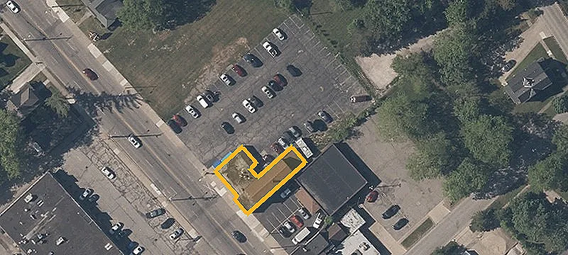 795 Broadway Ave