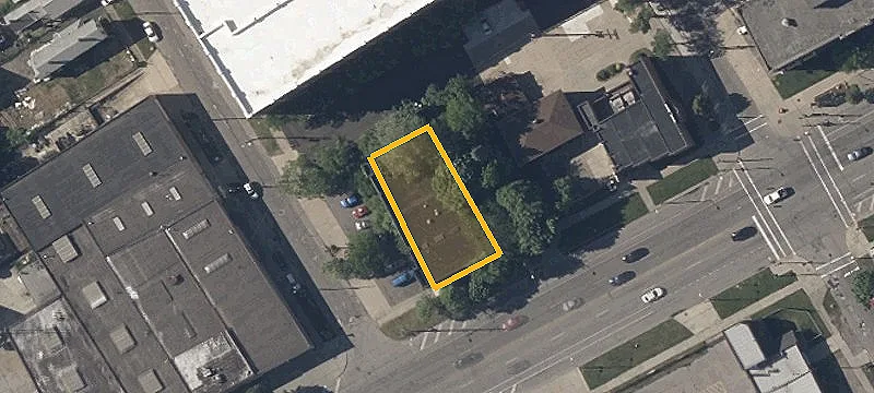 3409 Superior E Ave
