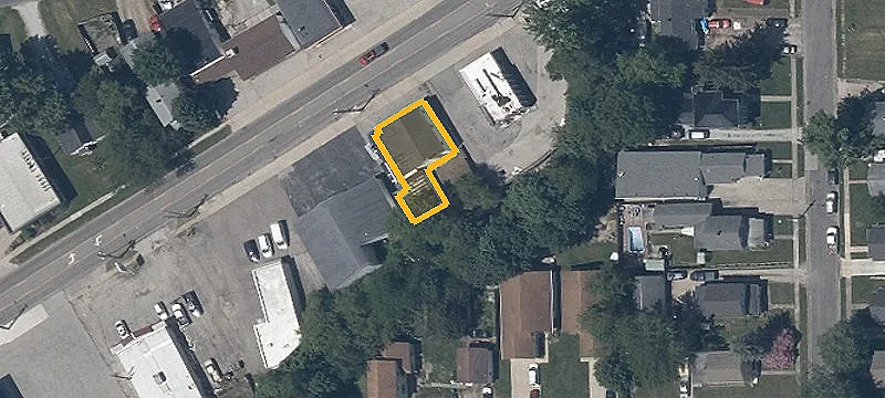 306 Main St