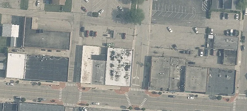 305 Main St