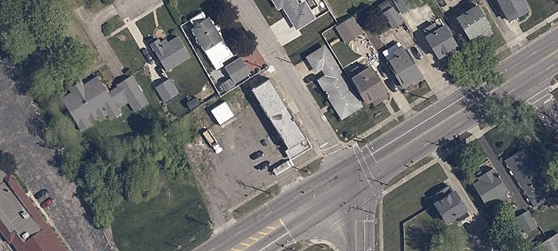 2402 Erie Ave