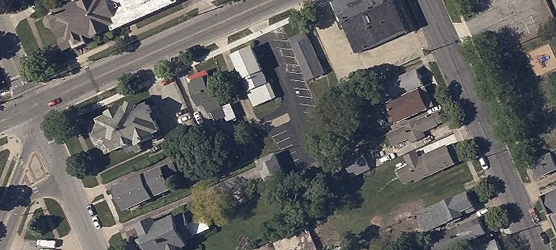 220 Monroe St