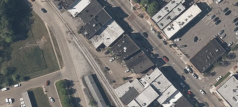 690 Broadway Ave