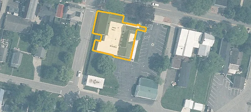 587 Main St