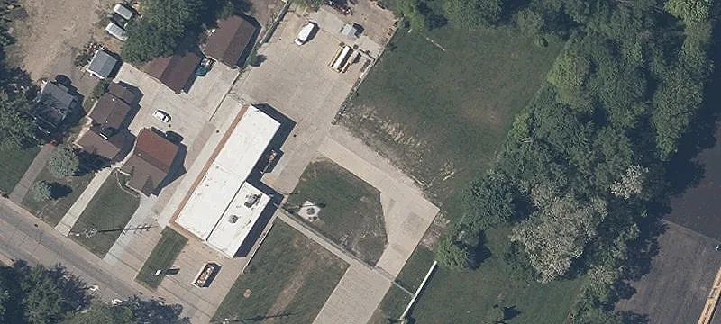 23665 Aurora Rd