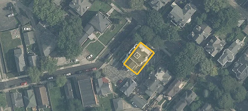 49 Linden Ave