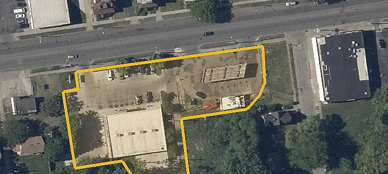 7608 Superior Ave