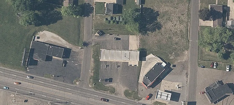 3006 Lincoln E Way