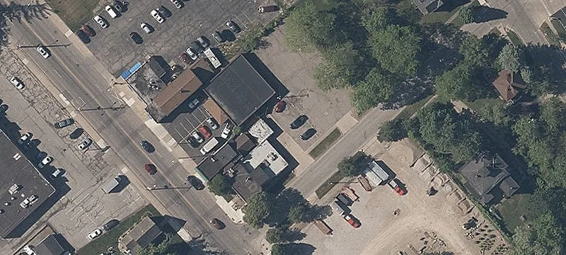 11 Monroe St
