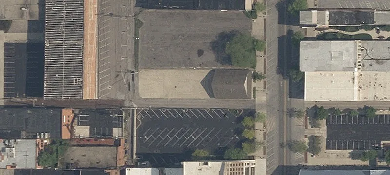 221 Main St