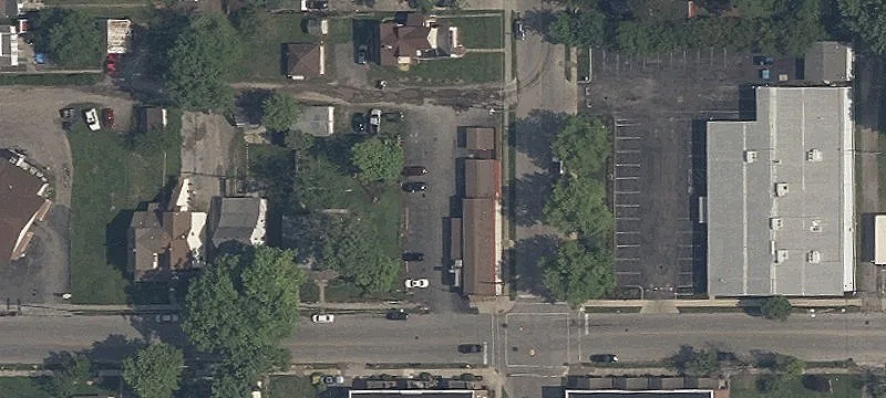 200 Grand Ave