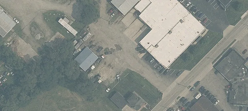 2225 Riv Rd