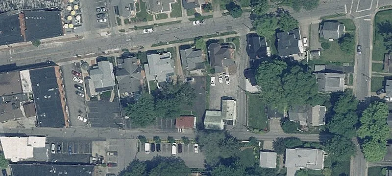 39 College Ave
