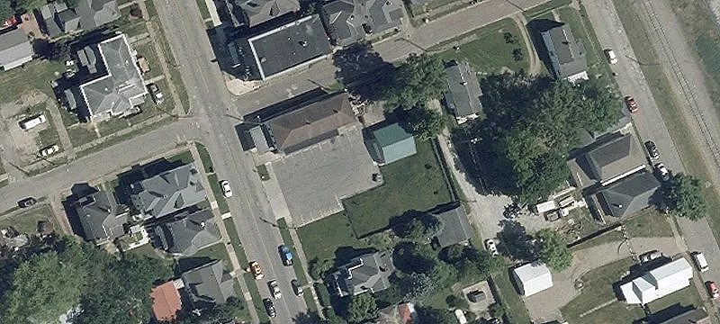 320 Hudson Ave