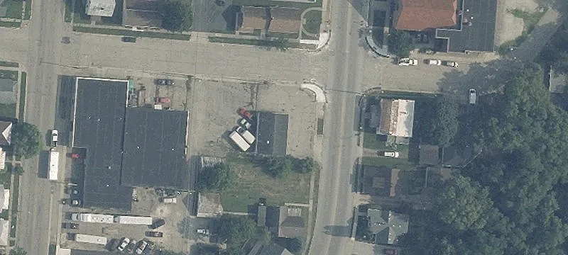 301 Main St