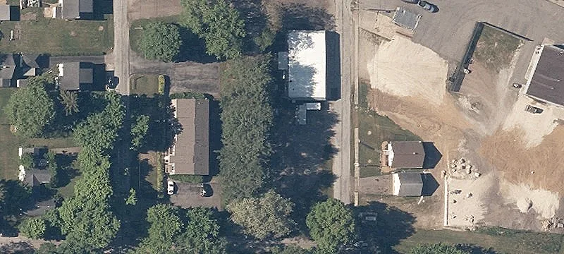 390 Garrett St