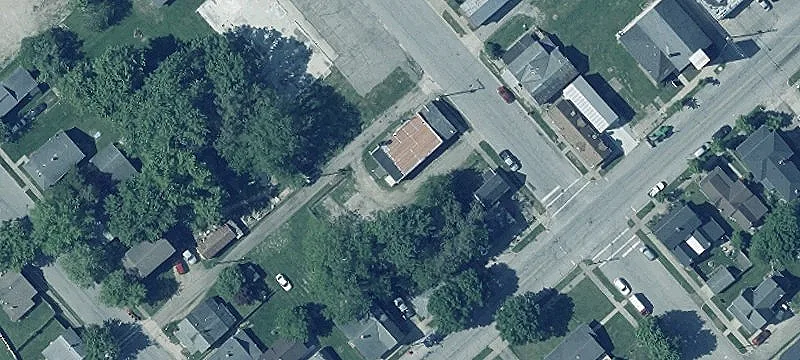143 Oak St